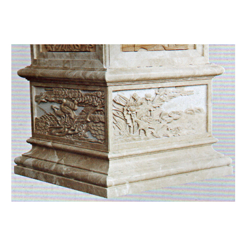 Säulen und Statuen 800000000480