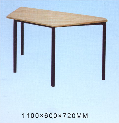 Tische und Korpusmöbel 800000007212