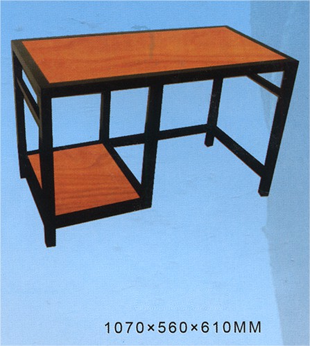 Tische und Korpusmöbel 800000007217