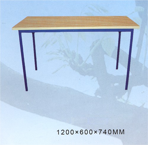 Tische und Korpusmöbel 800000007221